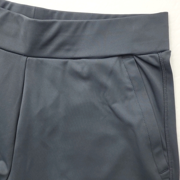 32 DEGREES COOL Men's Dark Grey Athletic Stretch Shorts Zippered Pockets Small - Picture 2 of 12